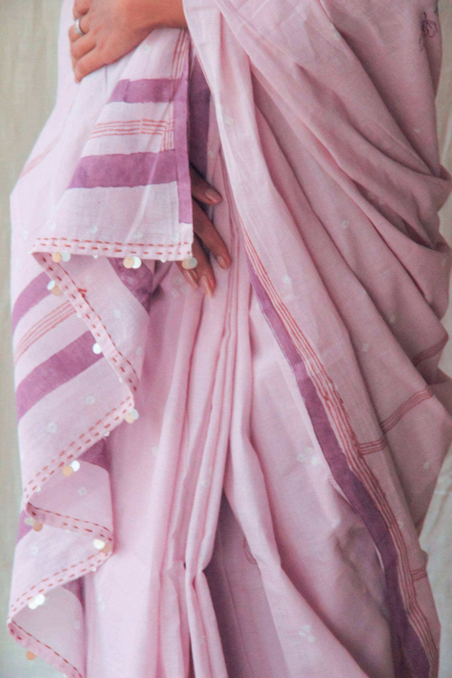 Laila Lilac Bandhej Saree - Image 4