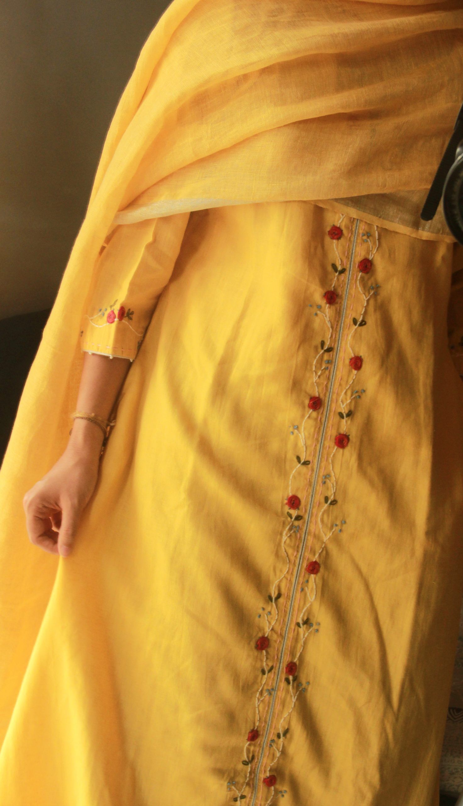 Yellow Linen Cotton Kurta Set - Image 3